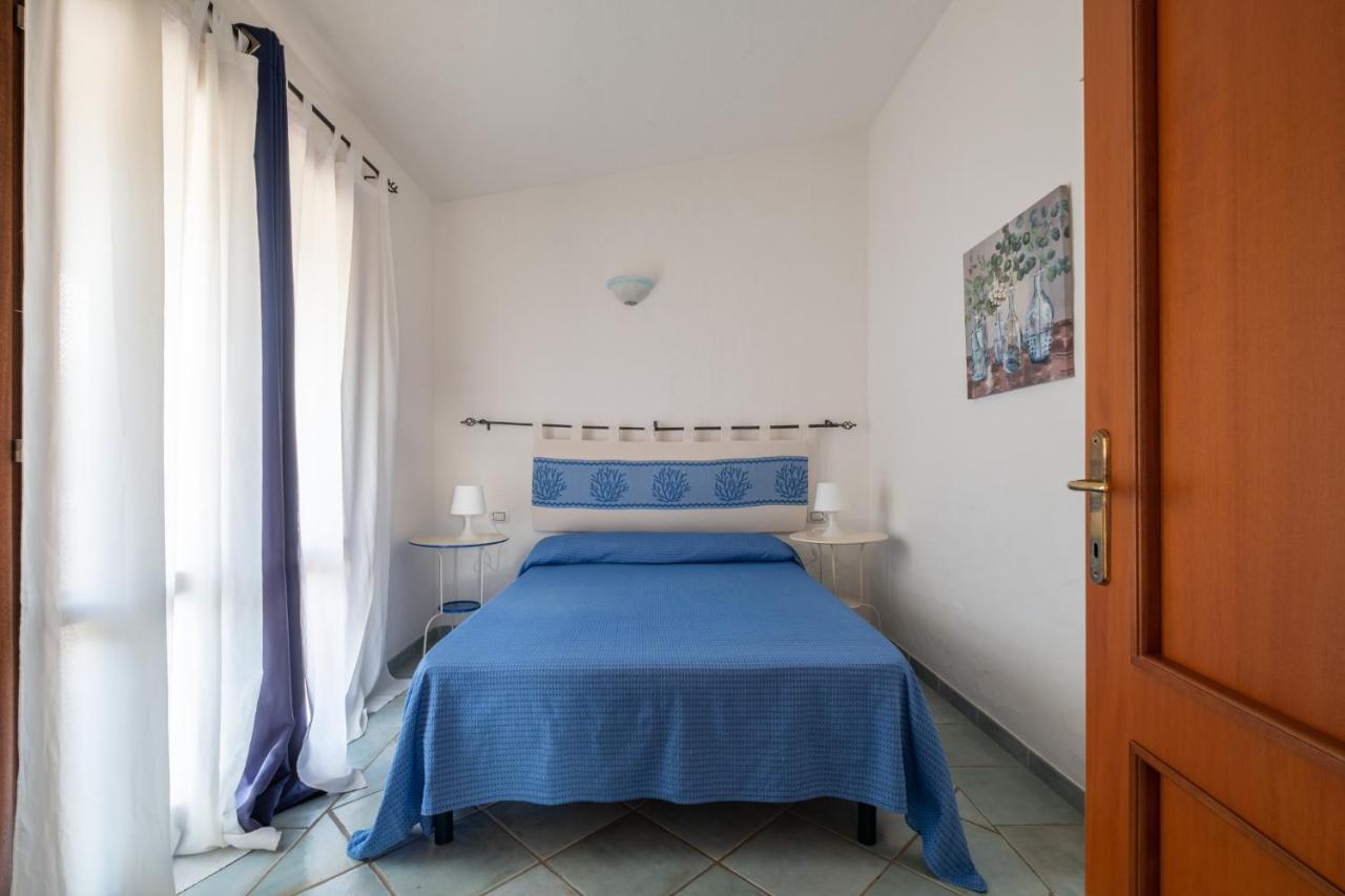Oleandri Rossi Villa Tanaunella Exterior photo